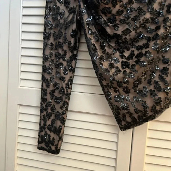 Express XS Black Sequins One Shoulder Top NWOT - Picture 2 of 4
